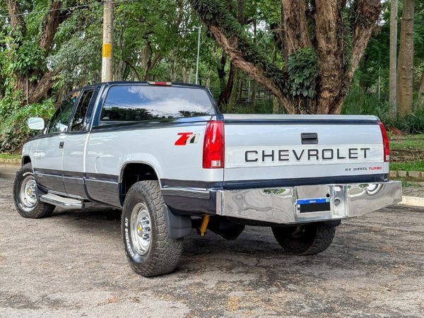 Foto 3 - Chevrolet Silverado 2500 Z71 6.5 V8 Turbo Diesel