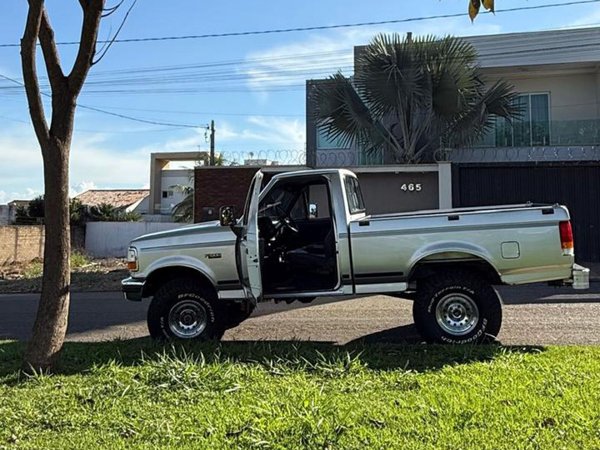 Foto 7 - Ford F1000 XLT 4.3 Turbo Diesel 4x4 C.S