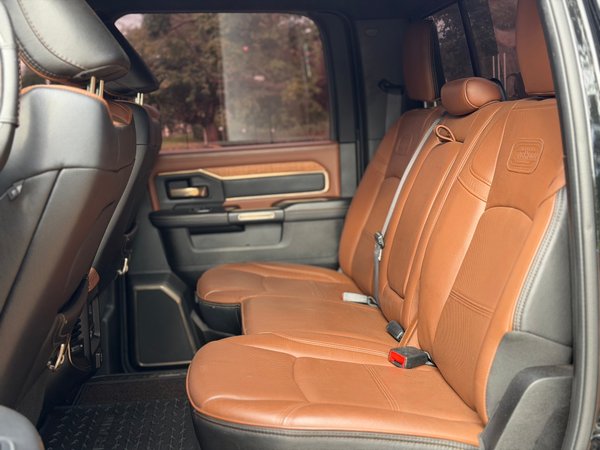 Foto 10 - RAM 3500 Longhorn Limited 6.7 Turbo Diesel 4x4