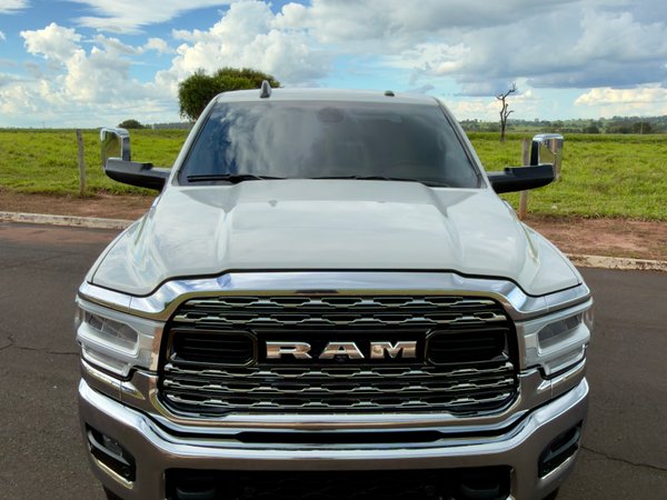 Foto 2 - RAM 2500 Laramie 6.7 Turbo Diesel 4x4