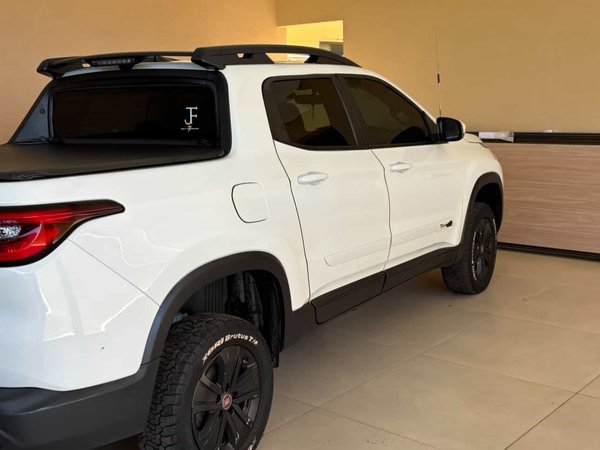 Foto 4 - Fiat Toro Freedom 1.8 16v