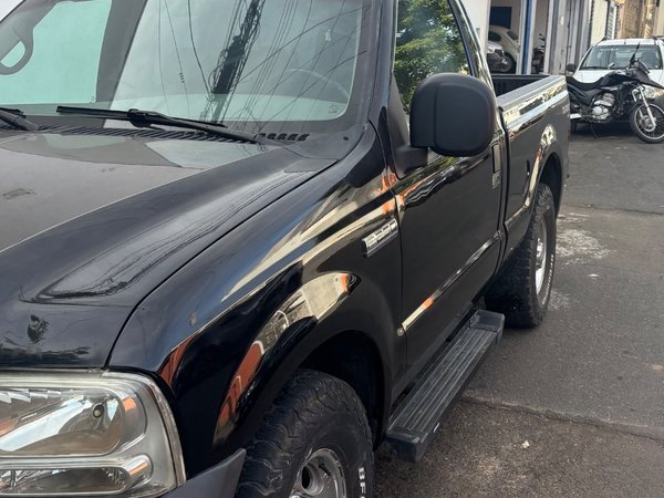 Foto 2 - Ford F250 XLT 4.2 Turbo Diesel 4x2 C.S