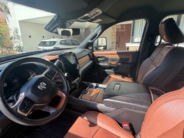 Foto 5 - RAM 3500 Longhorn Limited 6.7 Turbo Diesel 4x4