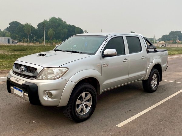 Foto 2 - Toyota Hilux SRV 3.0 Turbo Diesel 4x4