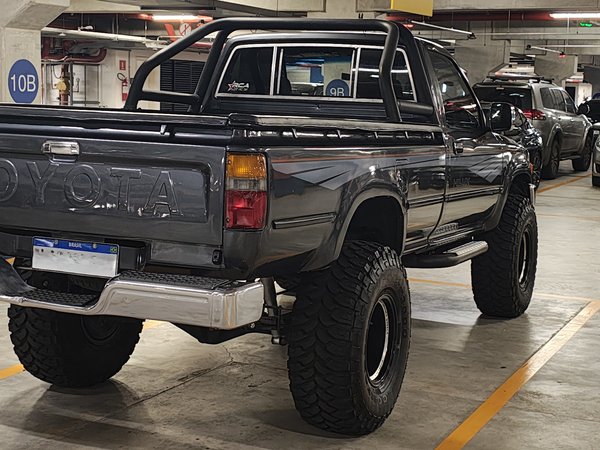 Foto 6 - Toyota Hilux 2.8 Turbo Diesel 4x4 C.S