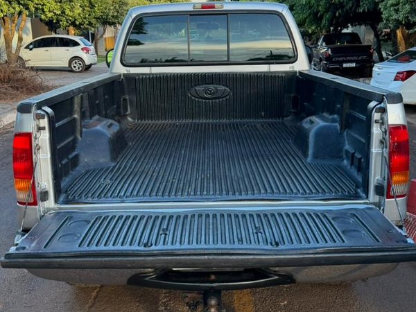 Foto 10 - Ford F250 XL 3.9 Turbo Diesel 4x4