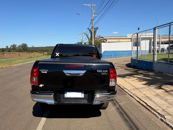 Foto 8 - Toyota Hilux SRV 2.8 Turbo Diesel 4x4