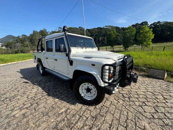 Foto 2 - Land Rover Defender Crew Cab 130 2.5 Turbo Diesel 4x4