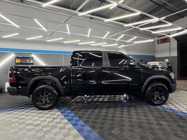 Foto 4 - RAM 1500 Rebel 5.7 V8 Gasolina 4x4