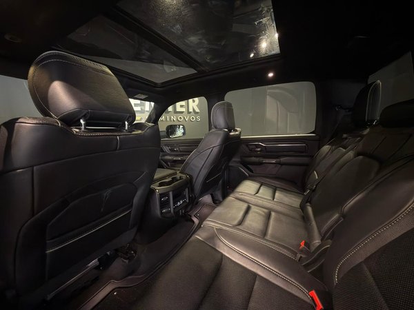 Foto 9 - RAM 1500 Limited 5.7 V8 Gasolina 4x4