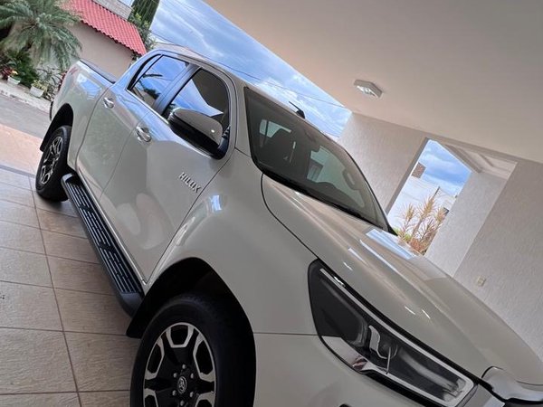 Foto 7 - Toyota Hilux SRX 2.8 Turbo Diesel 4x4