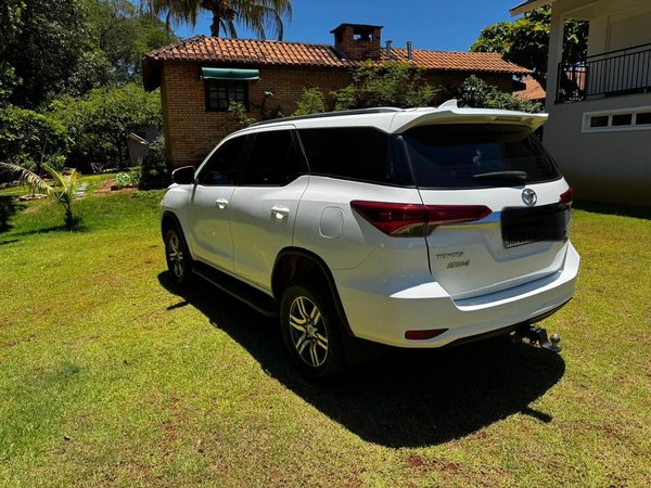 Foto 4 - Toyota Hilux SW4 SR 2.7 Flex 4x2