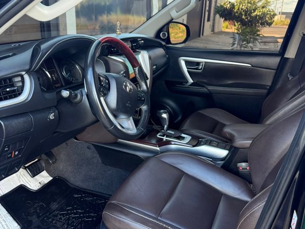 Foto 4 - Toyota Hilux SW4 SRX 2.8 Turbo Diesel 4x4