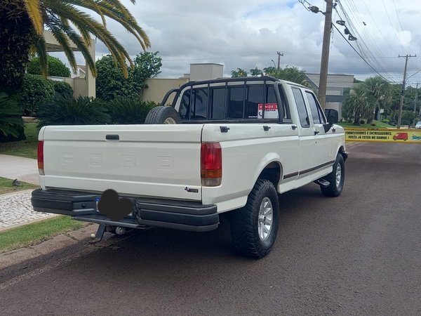 Foto 4 - Ford F1000 3.9 Diesel