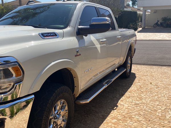 Foto 2 - RAM 3500 Laramie 6.7 Turbo Diesel 4x4