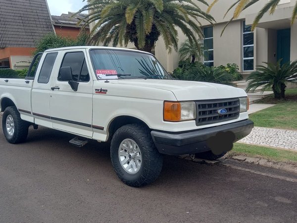 Foto 1 - Ford F1000 3.9 Diesel