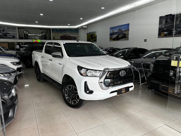 Foto 1 - Toyota Hilux SRV 2.8 Turbo Diesel 4x4