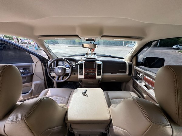 Foto 7 - RAM 2500 Laramie 6.7 Turbo Diesel 4x4