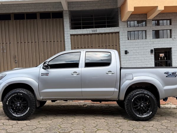 Foto 4 - Toyota Hilux SRV 3.0 Turbo Diesel 4x4