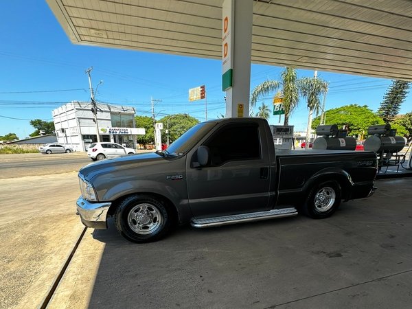 Foto 1 - Ford F250 XLT 4.2 Turbo Diesel 4x2 C.S