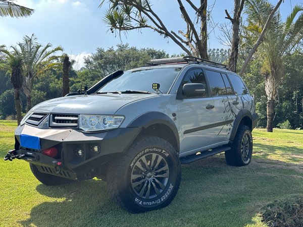 Foto 1 - Mitsubishi Pajero Dakar HPE 3.2TDi 16v 4x4