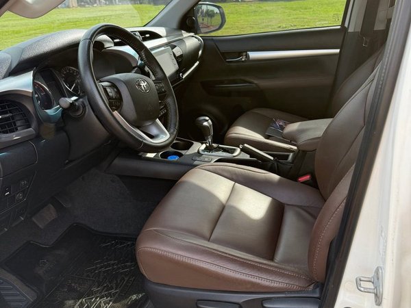 Foto 4 - Toyota Hilux SR 2.8 Turbo Diesel 4x4