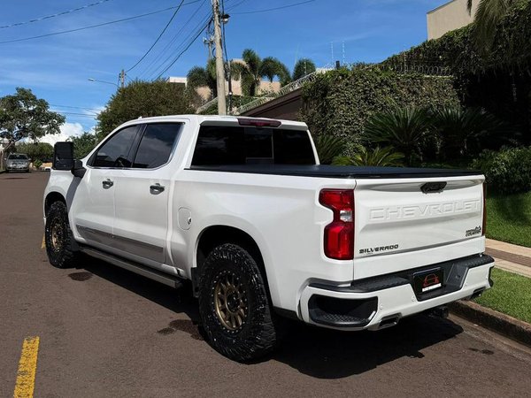 Foto 4 - Chevrolet Silverado 1500 High Country 5.3 V8 Gasolina 4x4