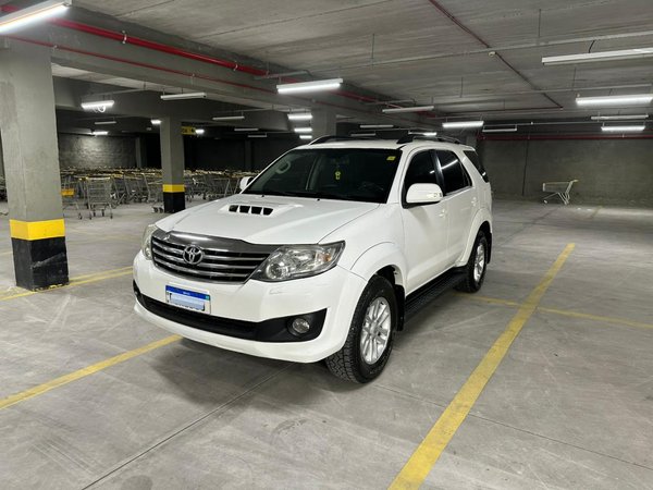 Foto 3 - Toyota Hilux SW4 SRV 3.0 Turbo Diesel 4x4