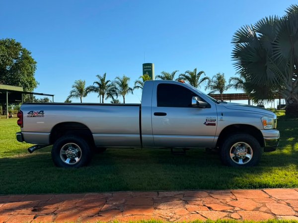 Foto 4 - RAM 2500 SLT 5.9 Turbo Diesel 4x4 C.S