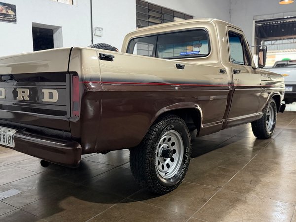 Foto 5 - Ford F1000 Super Série 3.9 Diesel C.S