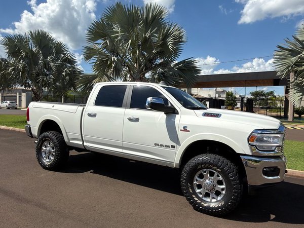 Foto 1 - RAM 2500 Laramie 6.7 Turbo Diesel 4x4