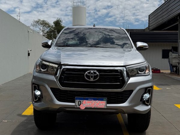 Foto 2 - Toyota Hilux SRX 2.8 Turbo Diesel 4x4