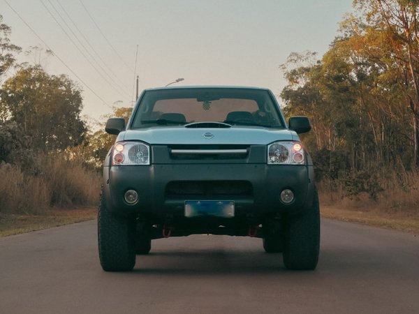 Foto 2 - Nissan Frontier XE 2.8TD C.S.