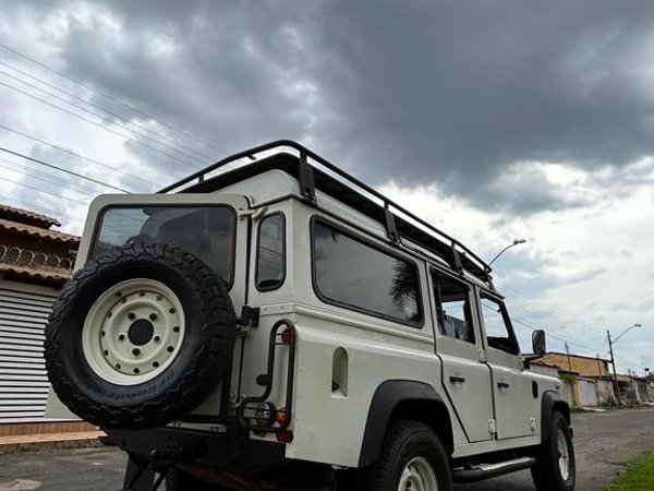 Foto 3 - Land Rover Defender 110 Hcpu 2.5 Turbo Diesel 4x4