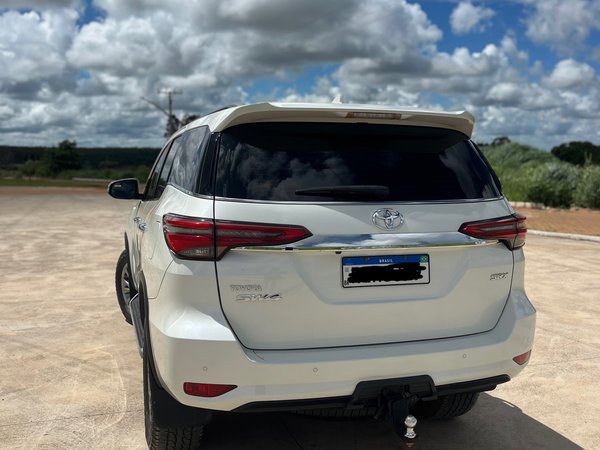 Foto 4 - Toyota Hilux SW4 SRX 2.8 Turbo Diesel 4x4