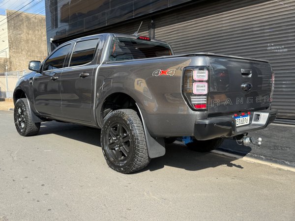 Foto 6 - Ford Ranger XLS 2.2 Turbo Diesel 4x4