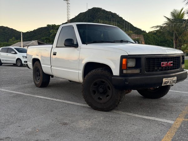 Foto 1 - GMC HD 3500 4.2TD