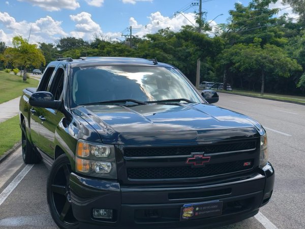 Foto 3 - Chevrolet Silverado 1500 High Country 5.3 V8 Gasolina 4x4