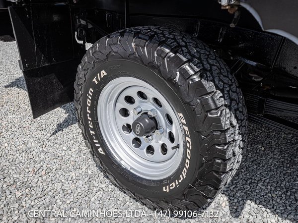 Foto 10 - Ford F1000 3.9 Diesel