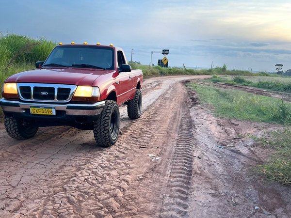 Foto 2 - Ford Ranger XLT 4.0 V6 Gasolina 4x2 C.S