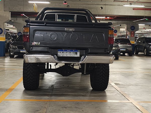 Foto 8 - Toyota Hilux 2.8 Turbo Diesel 4x4 C.S