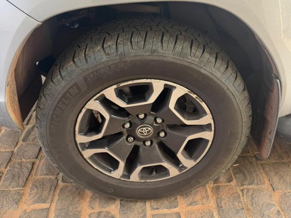 Foto 9 - Toyota Hilux SRX 2.8 Turbo Diesel 4x4