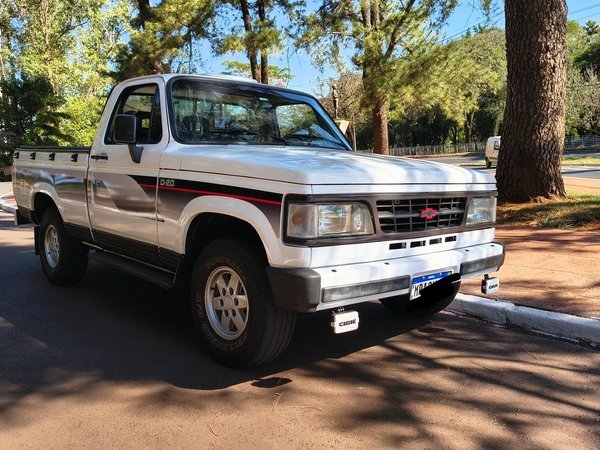 Foto 1 - Chevrolet D20 Custom 4.0TD Deluxe