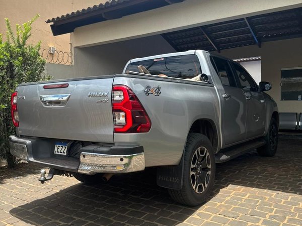 Foto 3 - Toyota Hilux SRX 2.8 Turbo Diesel 4x4
