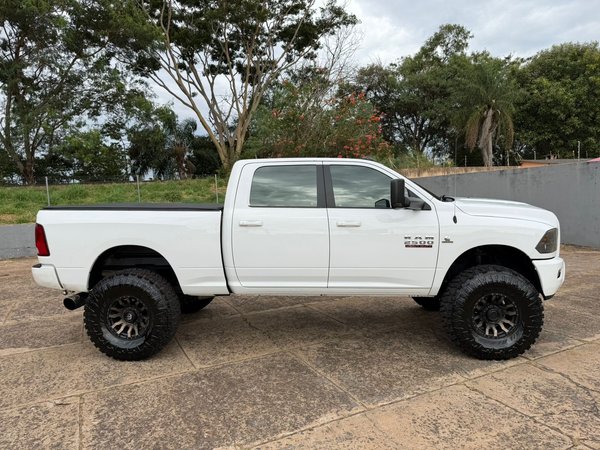 Foto 4 - RAM 2500 Laramie 6.7 Turbo Diesel 4x4