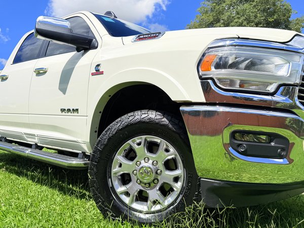 Foto 9 - RAM 3500 Laramie 6.7 Turbo Diesel 4x4