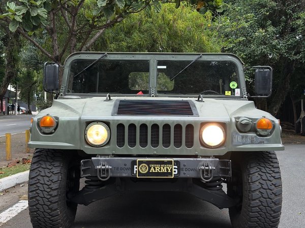 Foto 2 - Am General Hummer H1 6.5 V8 Turbo Diesel 4x4