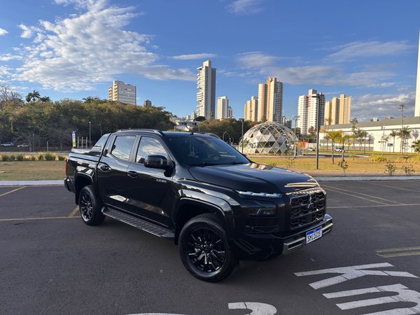 Foto 1 - Mitsubishi Triton Katana 2.4 Bi-Turbo Diesel 4x4