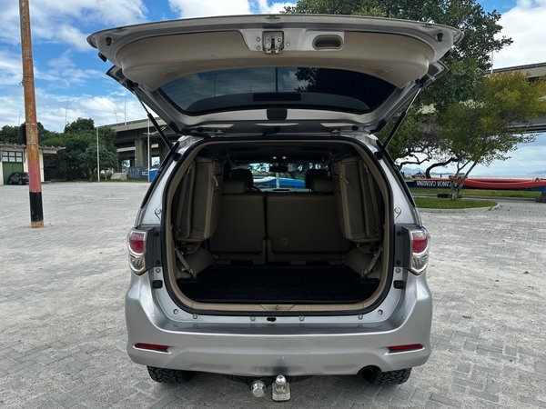 Foto 10 - Toyota Hilux SW4 SRV 3.0 Turbo Diesel 4x4