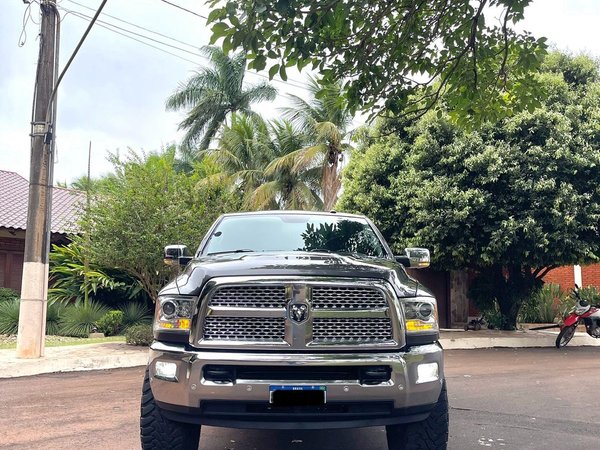 Foto 2 - RAM 2500 Laramie 6.7 Turbo Diesel 4x4